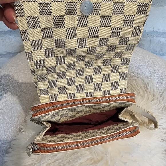 New Backpack - Picture 2 of 6